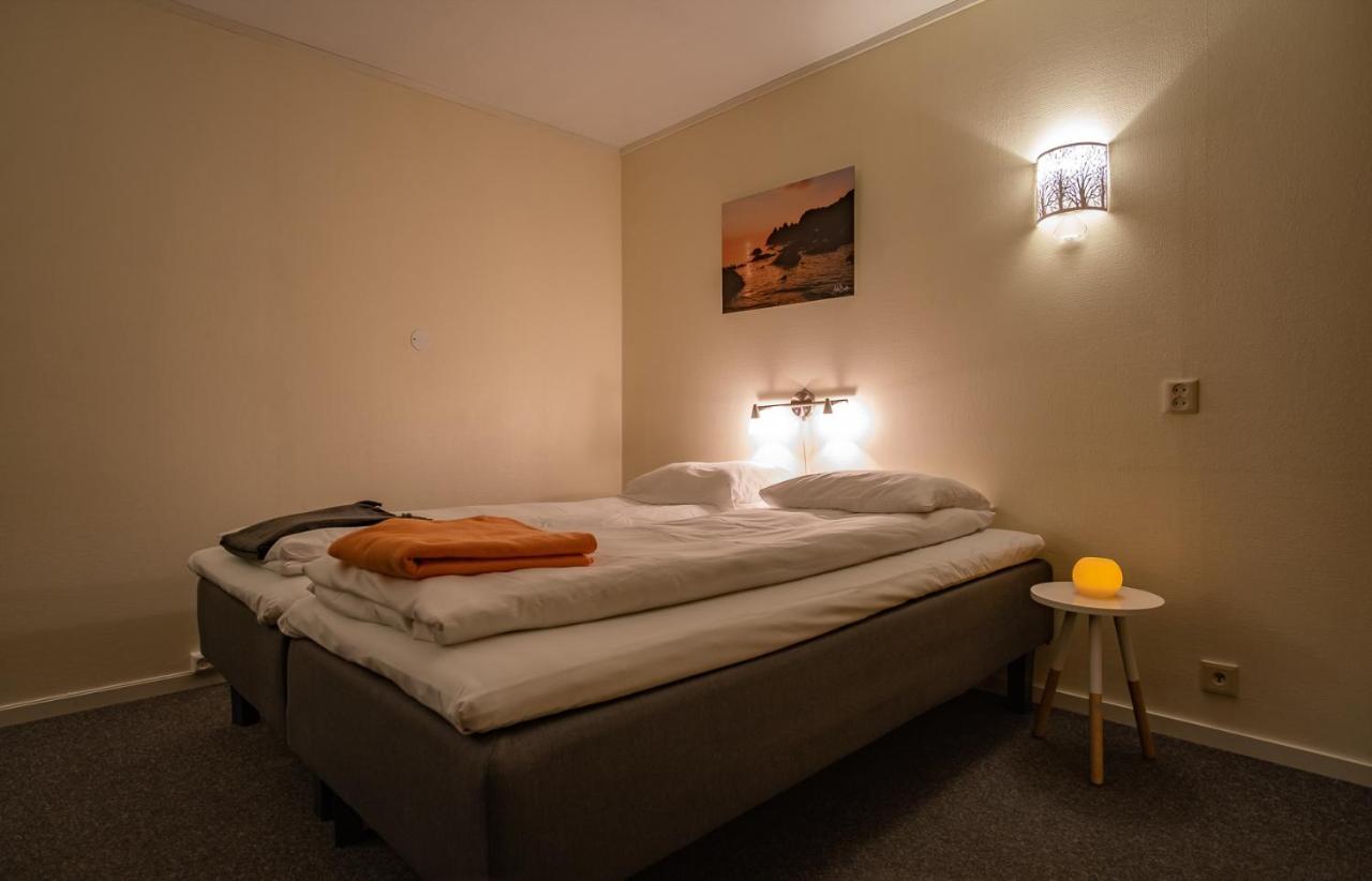Skagi Bed & Lodge Skaland Екстер'єр фото
