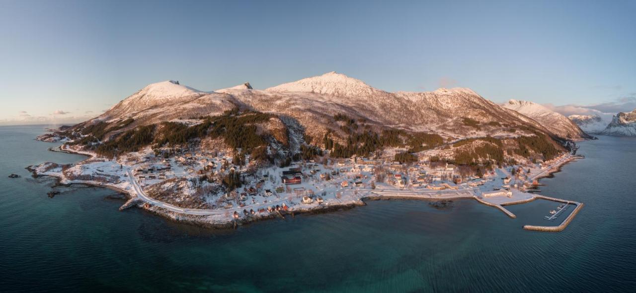 Skagi Bed & Lodge Skaland Екстер'єр фото