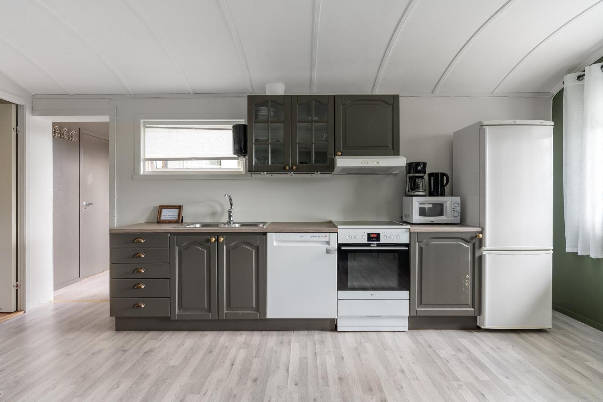 Skagi Bed & Lodge Skaland Екстер'єр фото