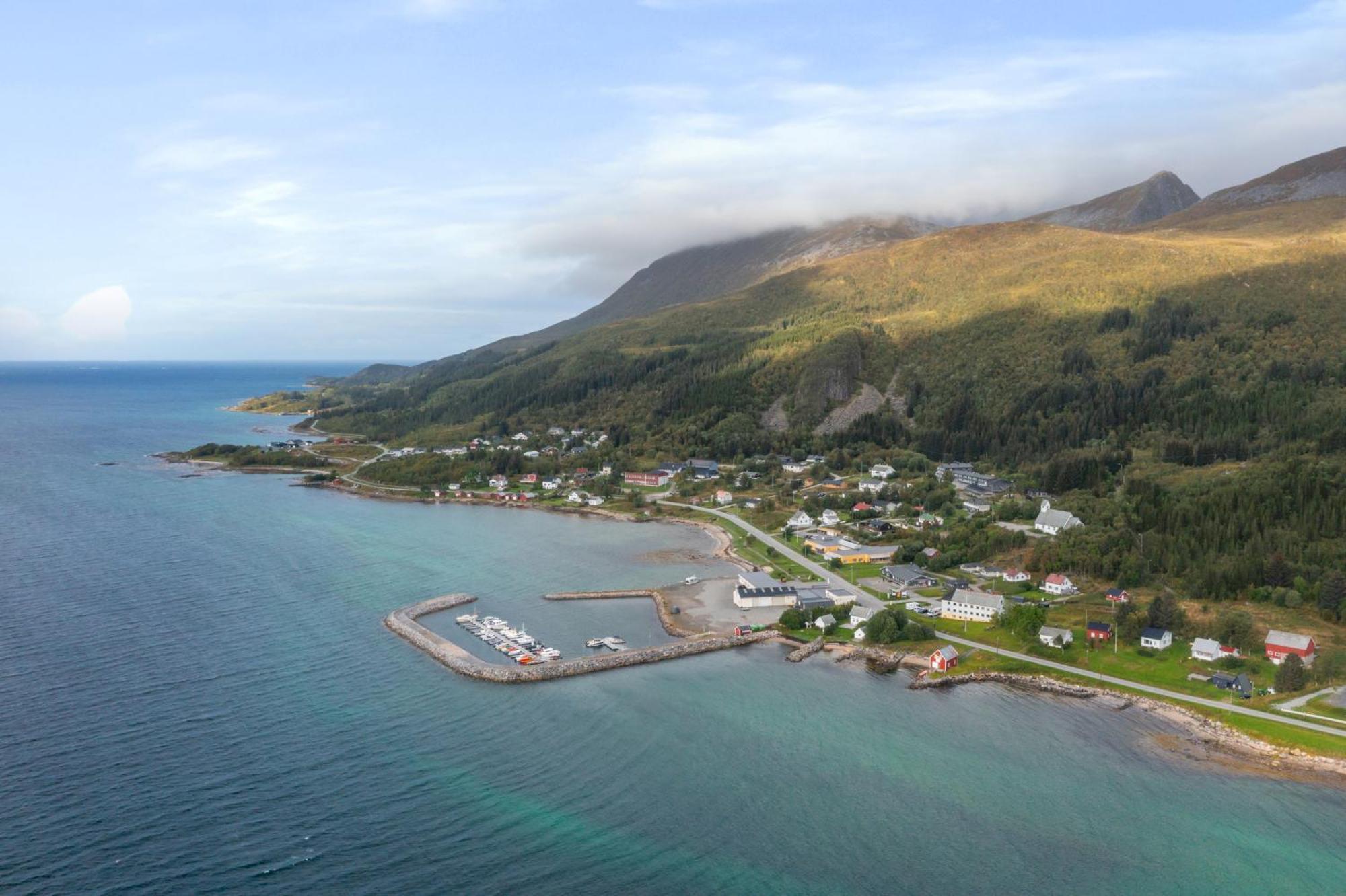 Skagi Bed & Lodge Skaland Екстер'єр фото