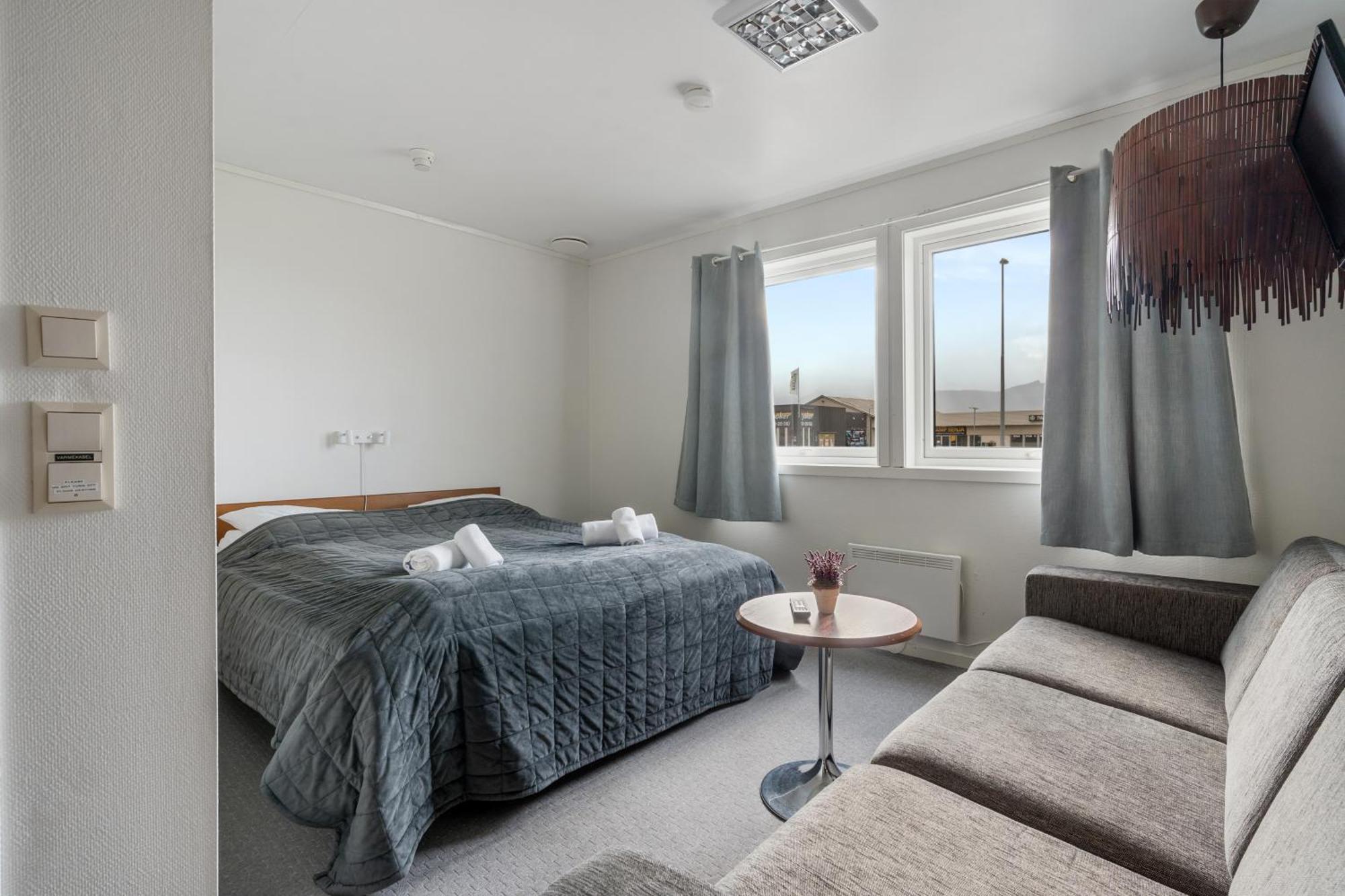 Skagi Bed & Lodge Skaland Екстер'єр фото